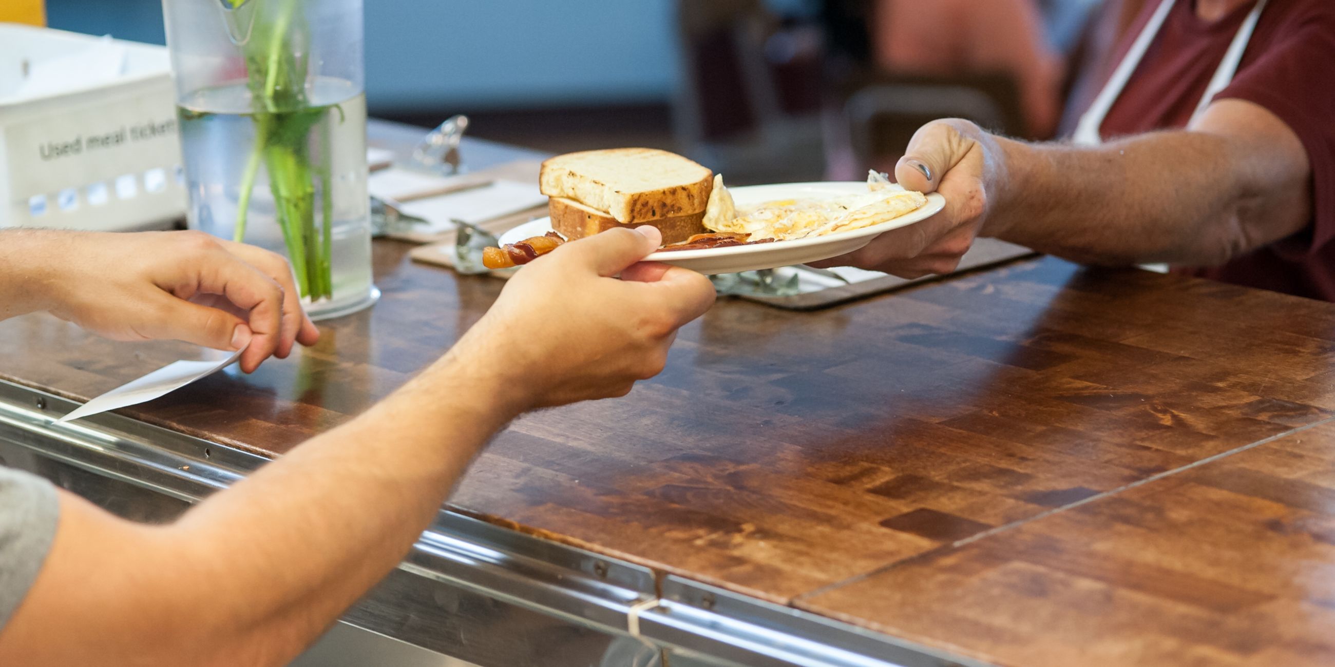 Volunteer at a Soup Kitchen to Fight Hunger & Homelessness