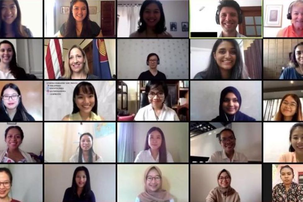 Career Development Mentoring for Young Women Across Asia