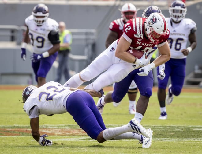 NC State Wolfpack football tight end Dylan Autenrieth