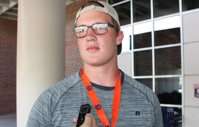 Austin Troxell committed to Auburn over Alabama on Saturday.