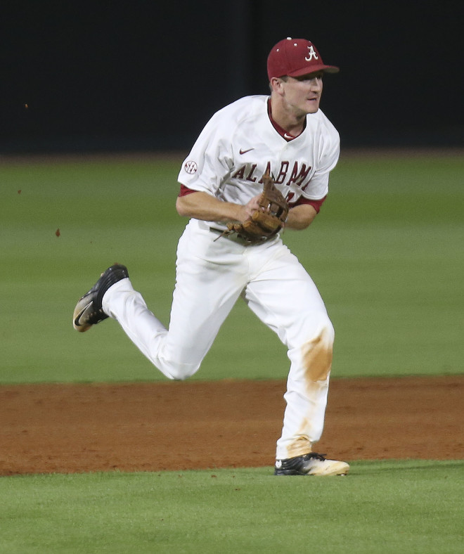 Crimson Tide Baseball Secures Sweep in Final Series Before SEC