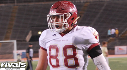 Peyton Aucoin will visit UT this weekend and move to Austin next month.