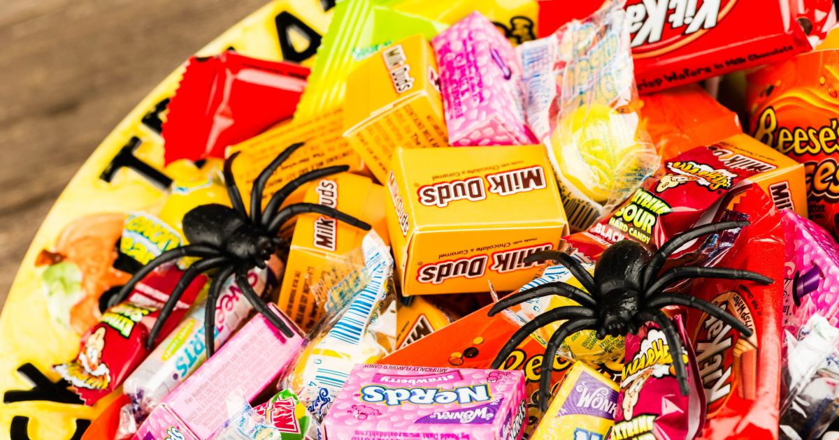 The Best Candy for People With Diabetes: M&M'S, Skittles, Reese's, and More