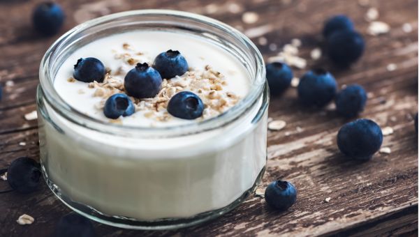 yogurt with blueberries