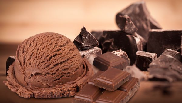 On Second Scoop: Ice Cream Reviews: Breyers Chocolate Truffle Ice