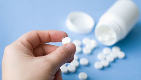 Surprising Reasons to Take Aspirin (And When to Skip It ...