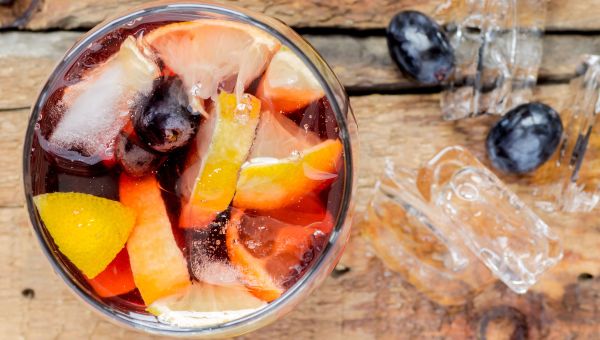 grapes, grapefruit, beverage, ice