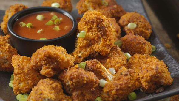 Buffalo cauliflower nuggets