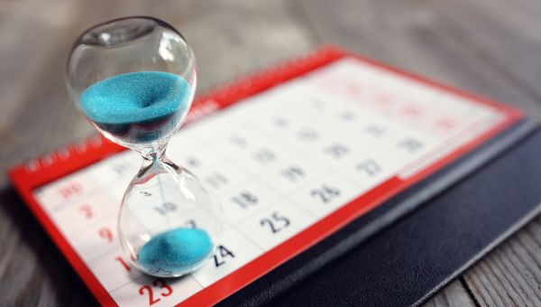 calendar with an hourglass