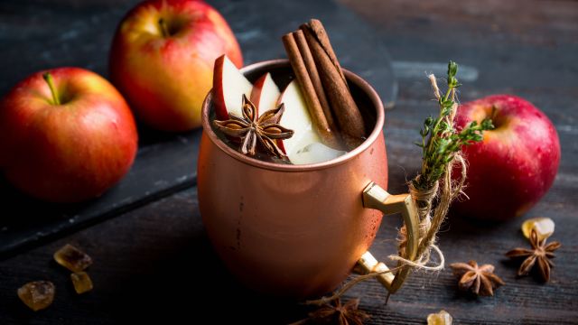 Apple cider Moscow mule