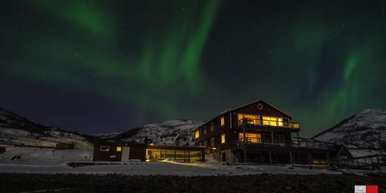 Exclusive Romantic Northern Lights evening with sauna and dinner for two – Buvik Brygge (from Oct 15)