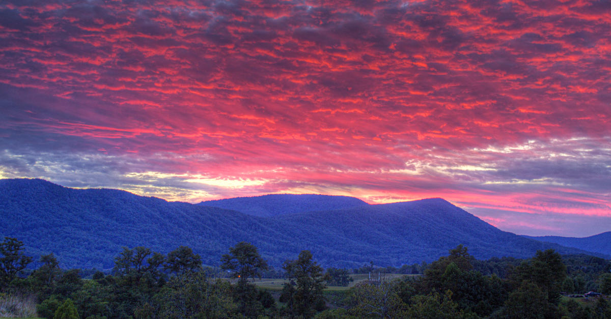 Blue_Ridge_Mountains_Sunset_b246f94b ce3e 470c afd5 c32820a44d20