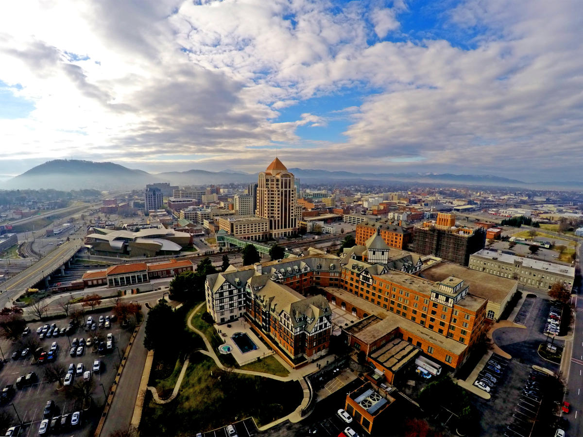 FAQs about The Blue Ridge Mountains and Roanoke