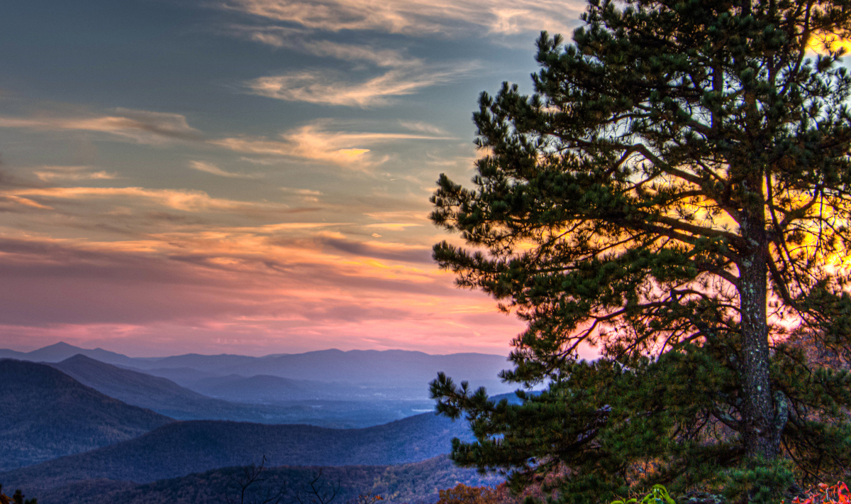 7 Iconic Overlooks On The Blue Ridge Parkway In Virginia's Blue Ridge