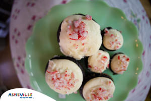Chocolate Peppermint Cupcakes | ExploreAsheville.com