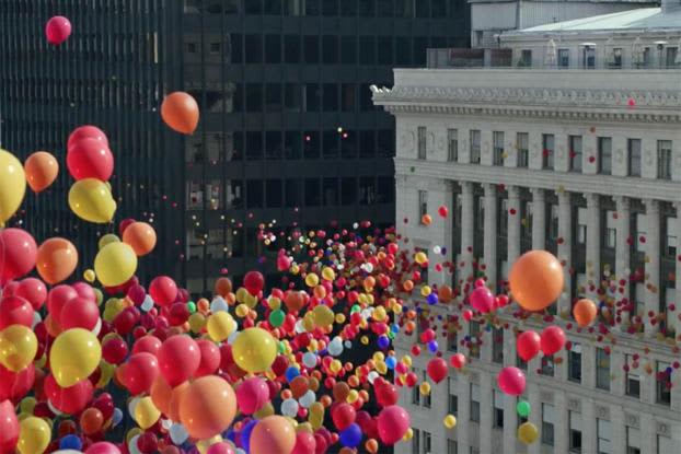 Apple iPhone 7 - Balloons (TV Commercial)