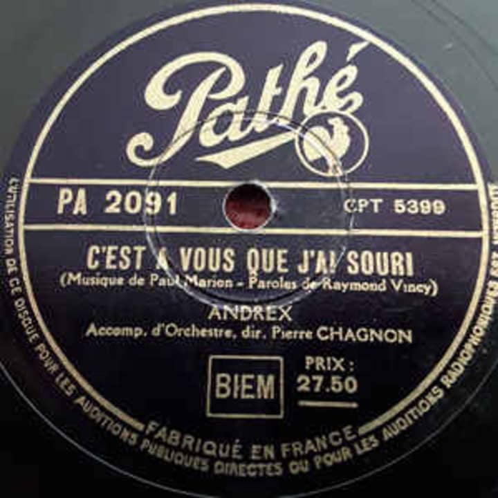 C&#39;est &#224; vous que j&#39;ai souris