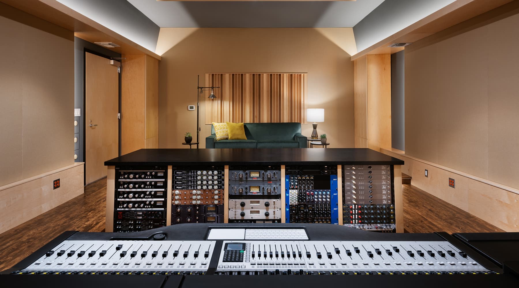 SkyLight Studios | Studio Tour with ProduceLikeAPro