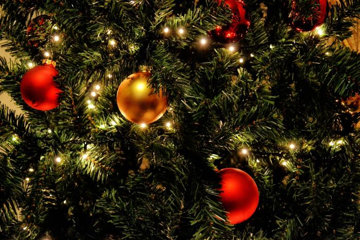 Christmas Images To Upload Going Green Are Fake Christmas Trees More Eco Friendly Than The Real Thing Pursuit By The University Of Melbourne