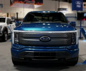 Ford F150 Lightning - An Electric Truck A Builder Would ACTUALLY Buy?