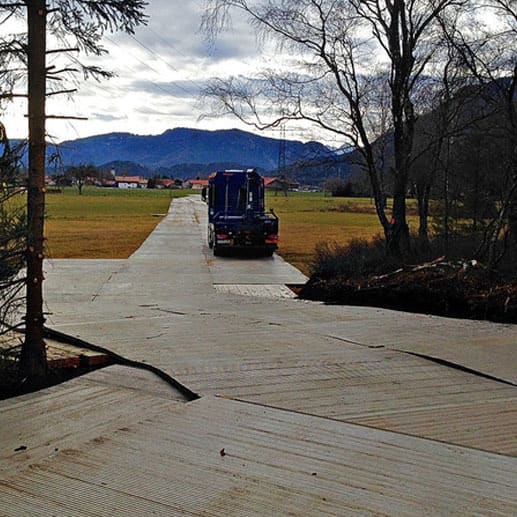 TPA errichtet in Rekordzeit sichere Zufahrt auf schwierigstem Gelände
