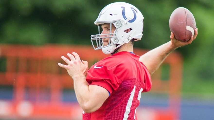 15 Nfl Players Facing The Most Pressure This Season Yardbarker