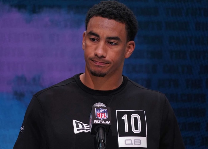 Patriotas de Nueva Inglaterra: Jordan Love, QB, Estado de Utah