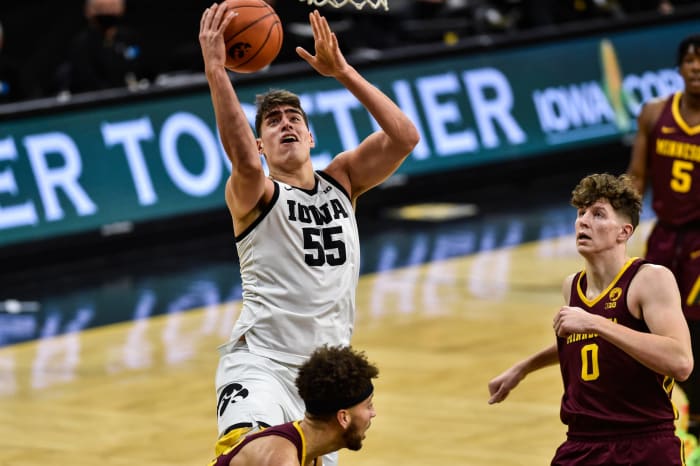 10 Men's and 10 Women's player of the year candidates - Luka Garza, Iowa, Senior
