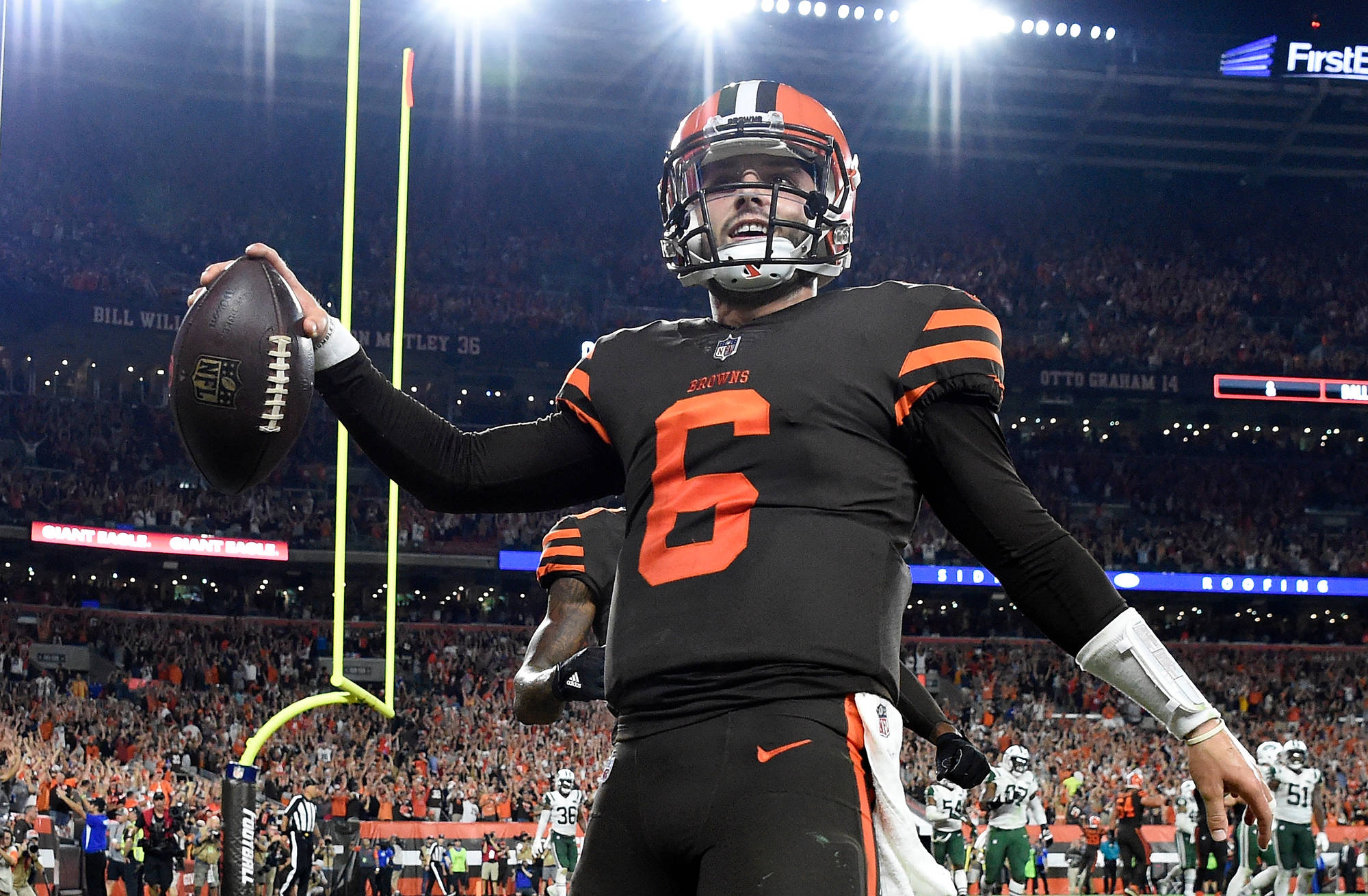 Baker Mayfield's debut leads to first Browns win since 2016